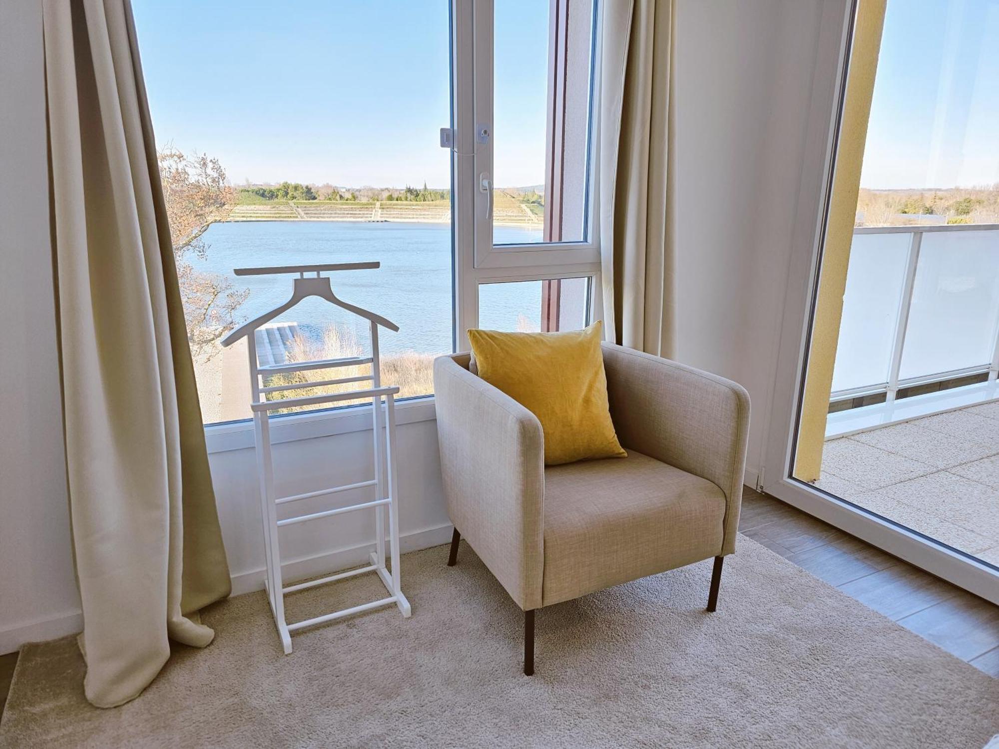 Lakeside Provence - Appartement 4 Etoiles Face Au Lac De Monteux Zewnętrze zdjęcie